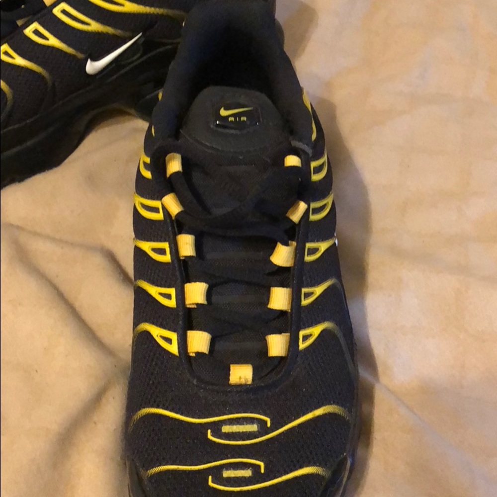 Nike Air Max - Picture 2 of 3